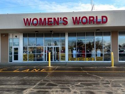 Mill Road Shopping Center: 6406-6450 N 76th St, Milwaukee, WI 53223